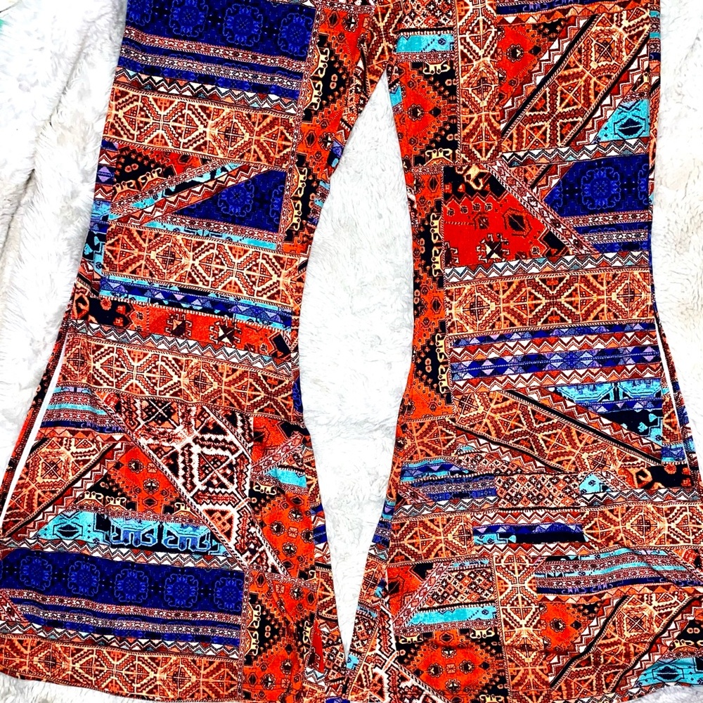 Forever 21 Boho Tribal Print Flair Leg Cut Pants 3X Orange & Blue Geo